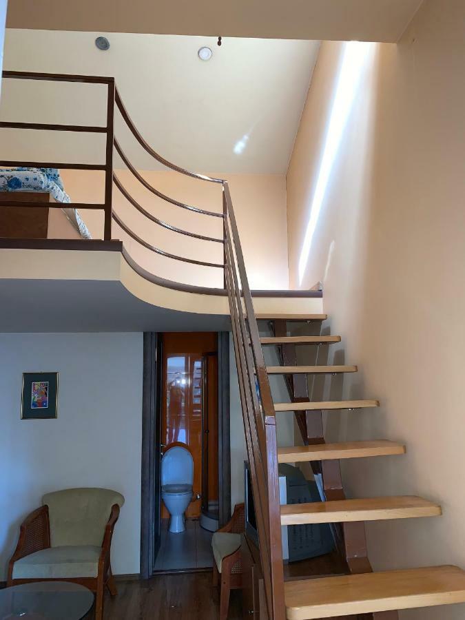 Hôtel Light House à Batoumi Extérieur photo